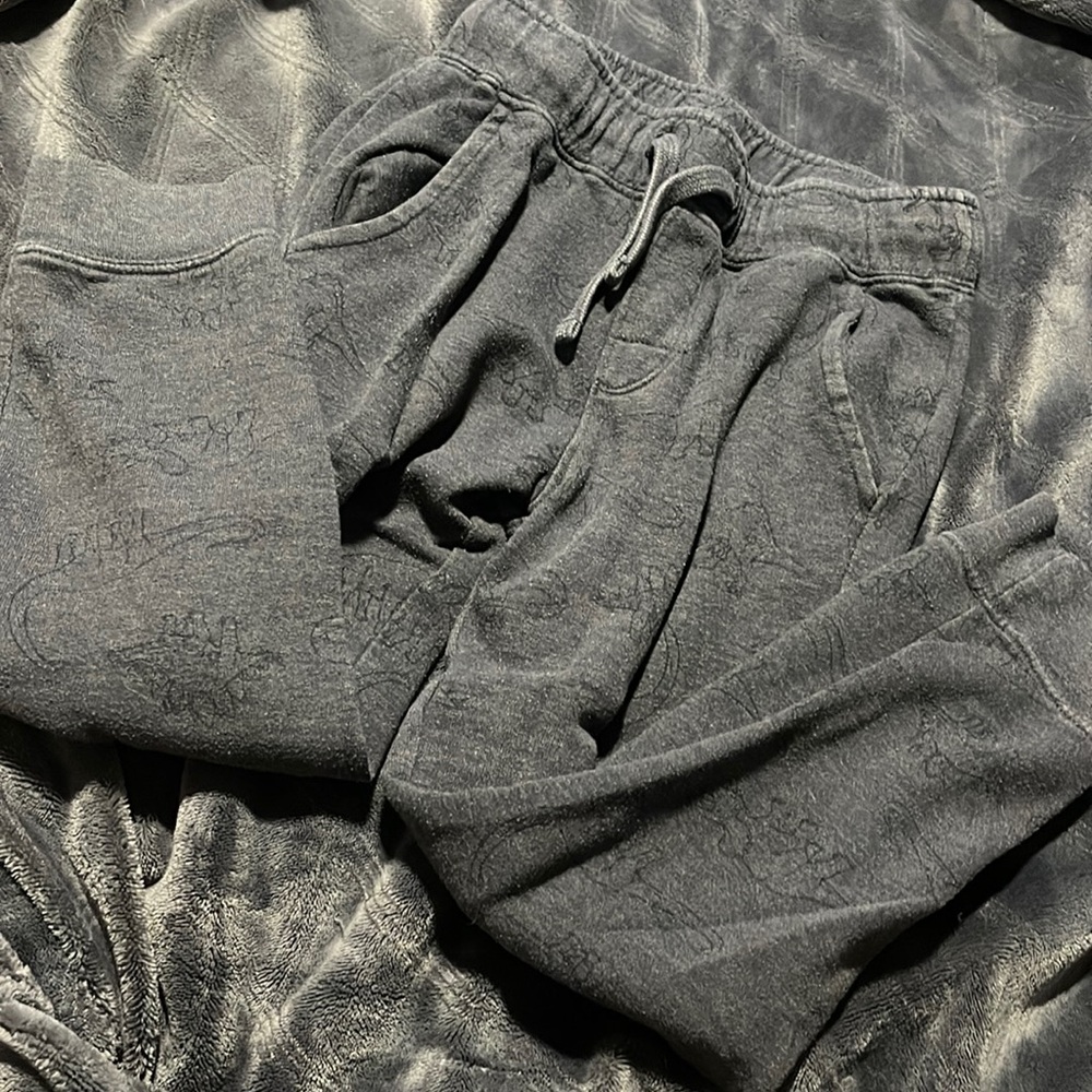 Dino boys sweatpants S(6/7)